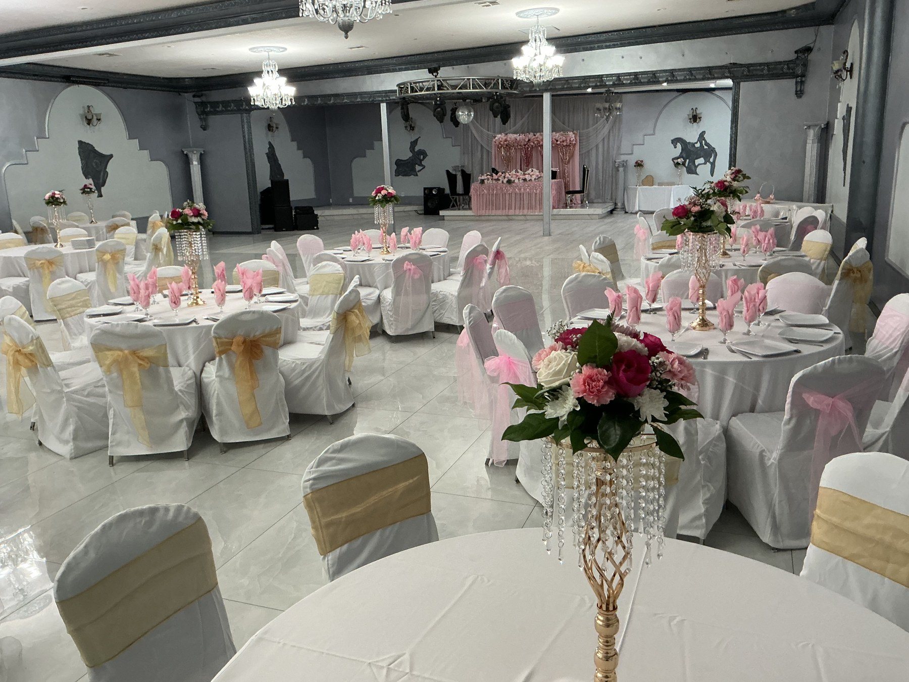 The room set in pink and gold